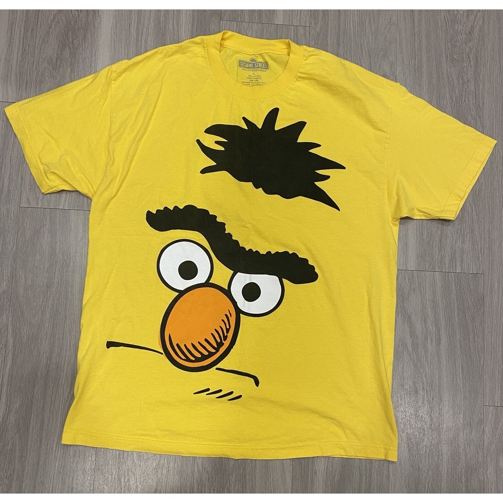 Sesame Street Workshop T Shirt Mens XL Yellow Bert Face Graphic Tee 2010